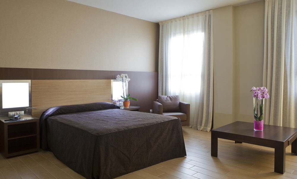 Hotel Ciudad De Alcañiz Extérieur photo