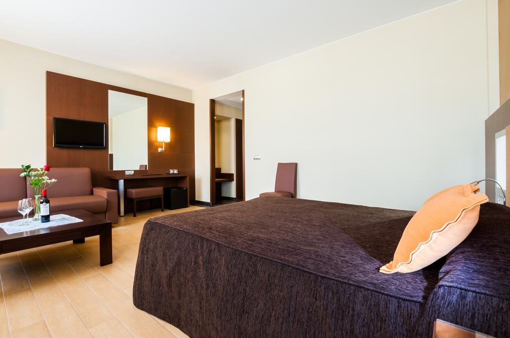 Hotel Ciudad De Alcañiz Extérieur photo